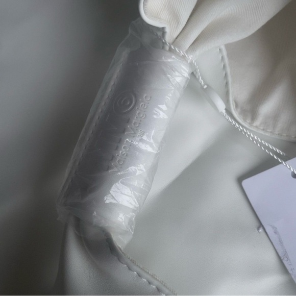 Maison Margiela MM6 Large White Tote Bag - Picture 4 of 13